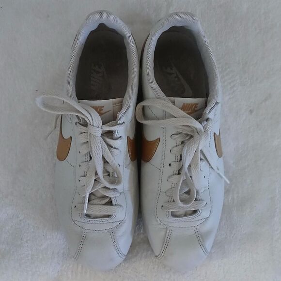 Nike Classic Cortez Leather shoes Light Bone/Metallic Gold-White size 8 - Picture 8 of 8